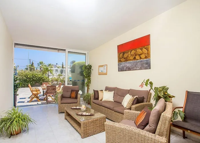 Iatridis (adults Only) 팔리라키